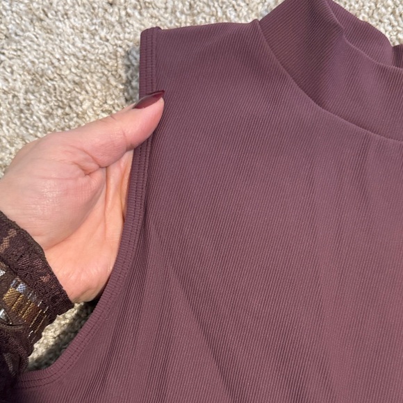 Paragon Ribbed Crop Tank - Picture 3 of 5